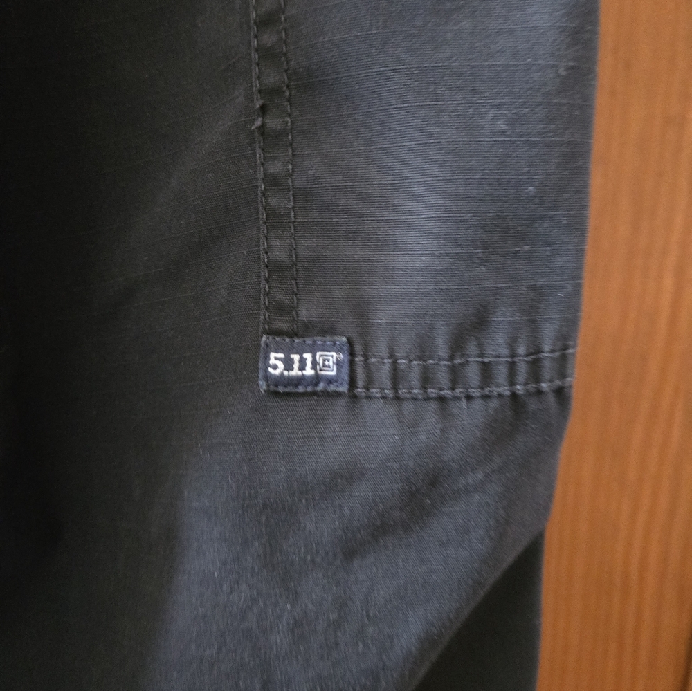 5.11 Tactical Dark Cargo Pants - Picture 3 of 5
